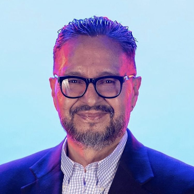 Roberto_Cornelio copy Roberto_Cornelio copy